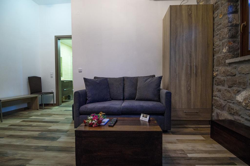 Avgonima All Seasons Hotel Ngoại thất bức ảnh